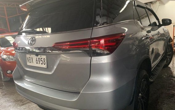 Selling Silver Toyota Fortuner 2017 SUV in Quezon City-2