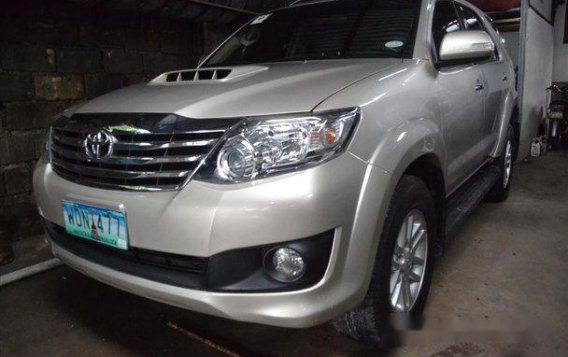 Selling Toyota Fortuner 2014 Automatic Diesel at 28000 km -4