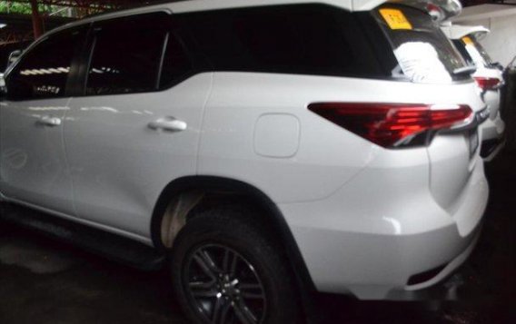 White Toyota Fortuner 2018 Manual Diesel for sale in Manila-1