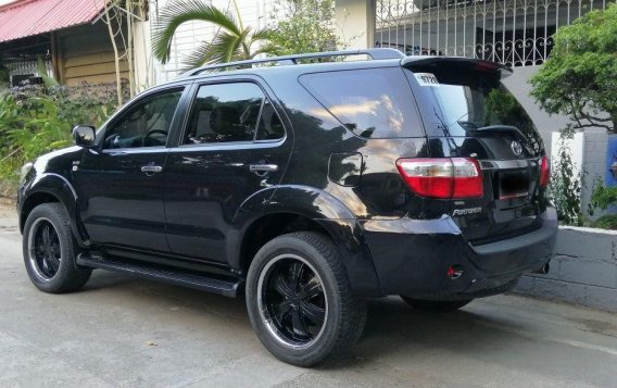 Selling Toyota Fortuner 2006 Automatic Diesel in Quezon City-3