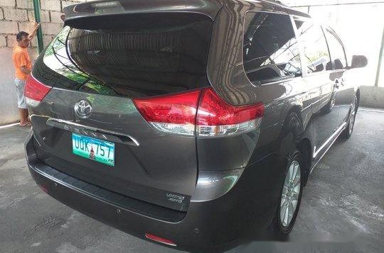 Grey Toyota Sienna 2013 for sale in Manila-3