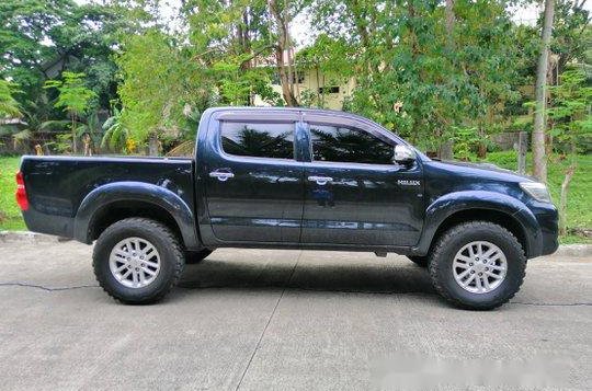 Sell Black 2013 Toyota Hilux at 10000 km in Cebu City-4