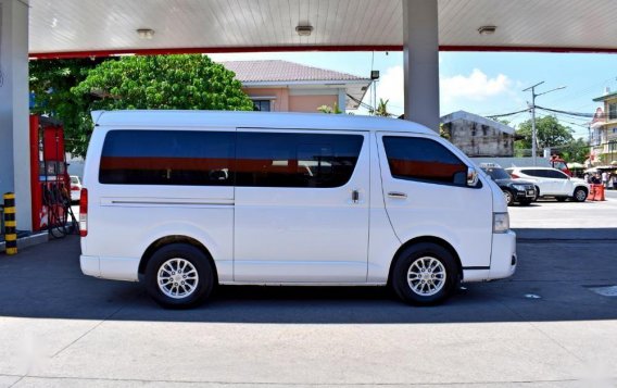 Sell 2nd Hand 2014 Toyota Hiace at 40000 km in Lemery-2