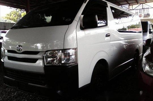 White Toyota Hiace 2017 at 8000 km for sale-4