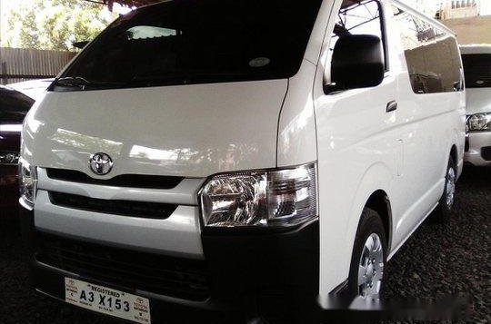 Sell White 2018 Toyota Hiace Manual Diesel at 11500 km-2