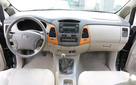 2nd Hand Toyota Innova 2011 Manual Gasoline for sale in Bacoor-5