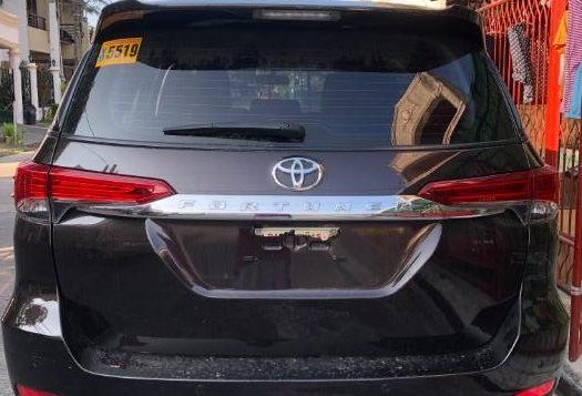 2nd Hand Toyota Fortuner 2016 Manual Diesel for sale in Parañaque-1