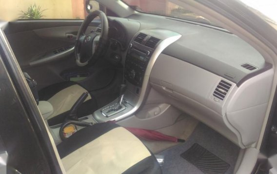 Selling Toyota Altis 2011 Automatic Gasoline in Las Piñas-6