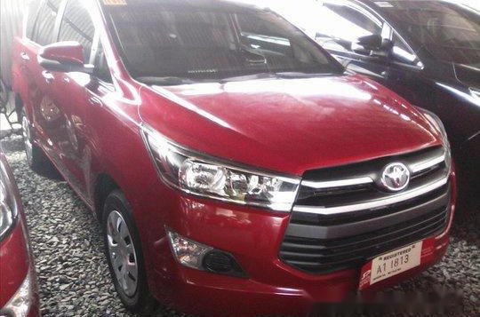 Red Toyota Innova 2017 at 1900 km for sale-2