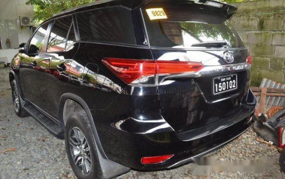 Sell Black 2016 Toyota Fortuner Automatic Diesel at 5800 km -4