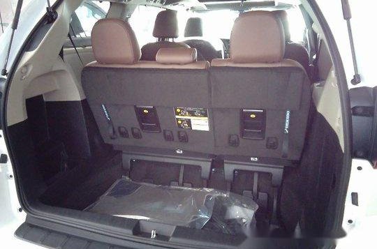 Sell White 2019 Toyota Sienna in Quezon City-7
