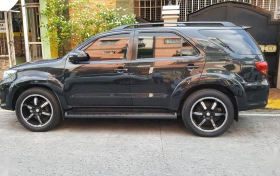 Selling Toyota Fortuner 2013 Automatic Gasoline in Manila-1