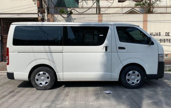 Toyota Hiace 2017 Manual Diesel for sale in Manila-3