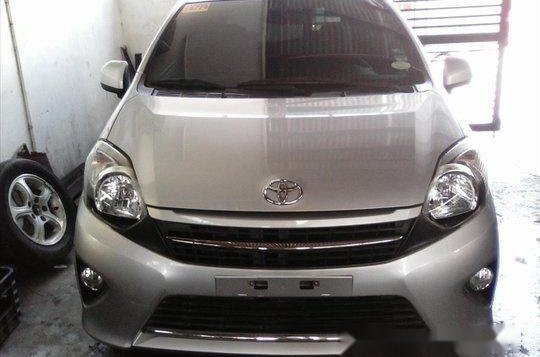 Selling Toyota Wigo 2016 Manual Gasoline -1