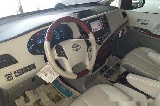 Grey Toyota Sienna 2013 for sale in Manila-5