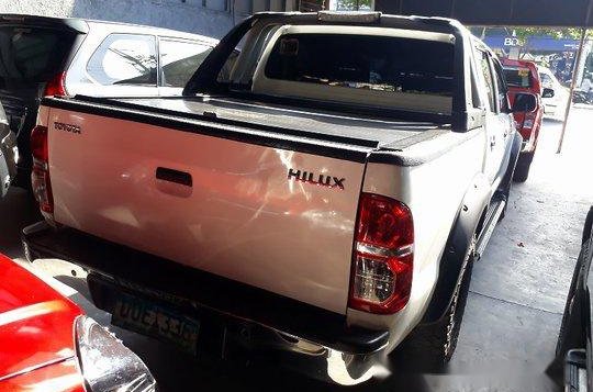 Selling White Toyota Hilux 2012 Manual Gasoline at 110157 km in Quezon City-2
