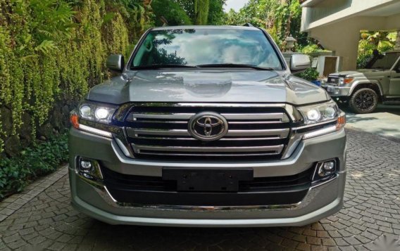 2nd Hand Toyota Land Cruiser 2011 at 44000 km for sale in Makati