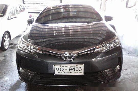 Selling Grey Toyota Corolla Altis 2017 in Manila-5