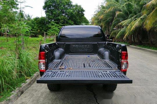 Sell Black 2013 Toyota Hilux at 10000 km in Cebu City-6