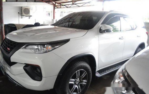 Selling White Toyota Fortuner 2018 Automatic Diesel-4