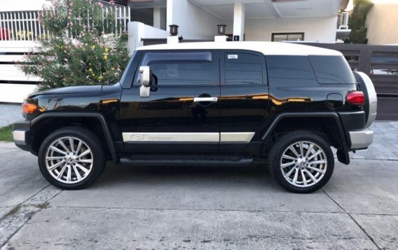 Selling 2nd Hand Toyota Fj Cruiser 2015 in Parañaque-1