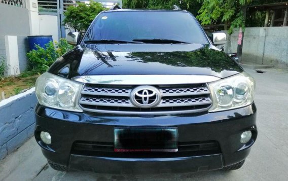 Selling Toyota Fortuner 2006 Automatic Diesel in Quezon City-2