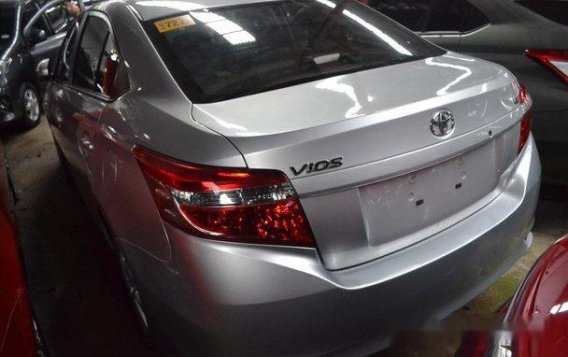 Selling Silver Toyota Vios 2017 Automatic Gasoline at 1900 km-3