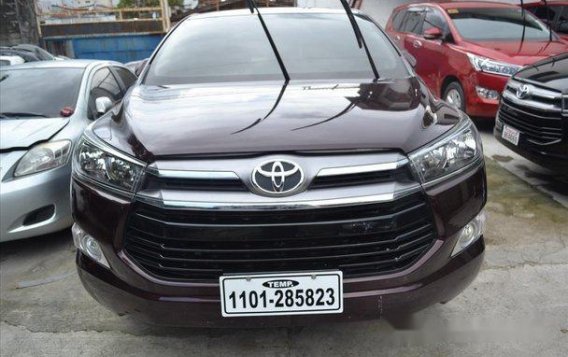 Sell Red 2017 Toyota Innova Manual Diesel at 10000 km-4
