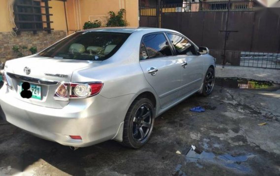 2nd Hand Toyota Altis 2013 for sale in Manila-3