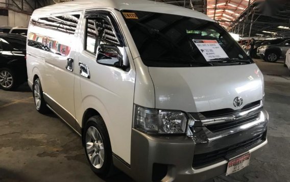 2nd Hand Toyota Hiace 2017 at 30000 km for sale-3