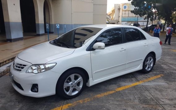 2nd Hand Toyota Altis 2013 at 90000 km for sale-2