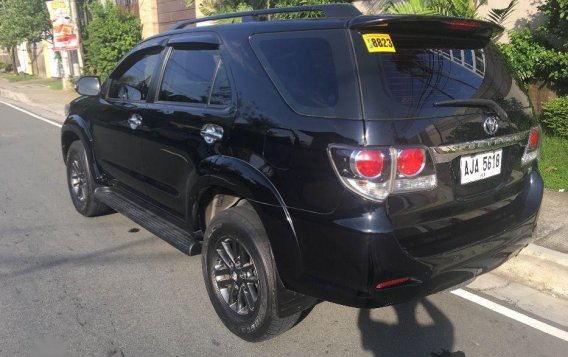 Selling Black Toyota Fortuner 2015 Automatic Diesel at 48000 km in Quezon City-4