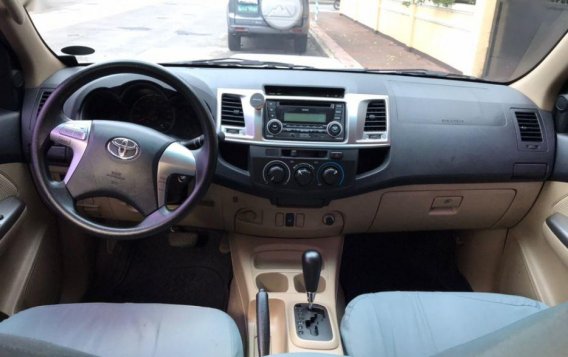 Selling Toyota Hilux 2014 Automatic Diesel in Marikina-3