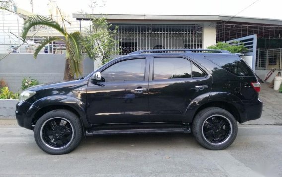 Selling Toyota Fortuner 2006 Automatic Diesel in Quezon City-1