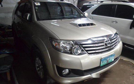 Selling Toyota Fortuner 2014 Automatic Diesel at 28000 km 