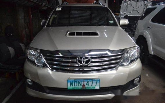 Selling Toyota Fortuner 2014 Automatic Diesel at 28000 km -2