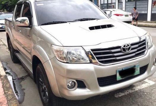Selling Toyota Hilux 2014 Automatic Diesel in Marikina