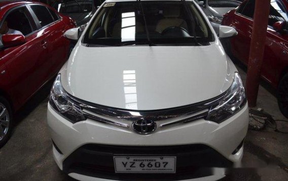 White Toyota Vios 2016 at 8800 km for sale in Manila-2