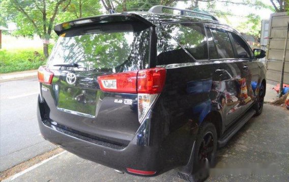 Sell Black 2017 Toyota Innova Automatic Diesel at 1800 km-2