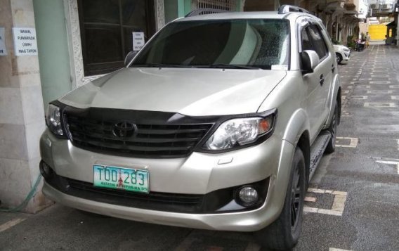 Toyota Fortuner 2012 Automatic Diesel for sale in Manila-4