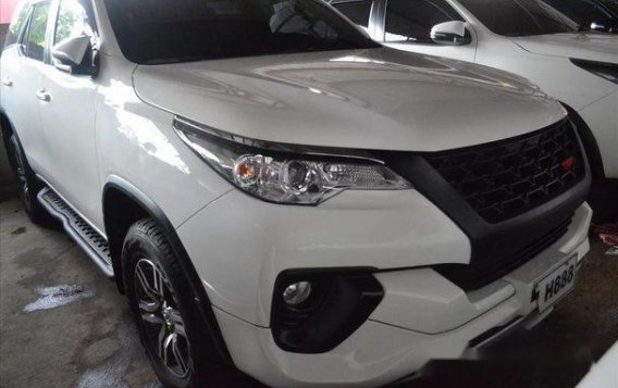 Selling White Toyota Fortuner 2018 Automatic Diesel