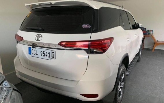 White Toyota Fortuner 2017 SUV at Automatic Diesel for sale in Quezon City-2