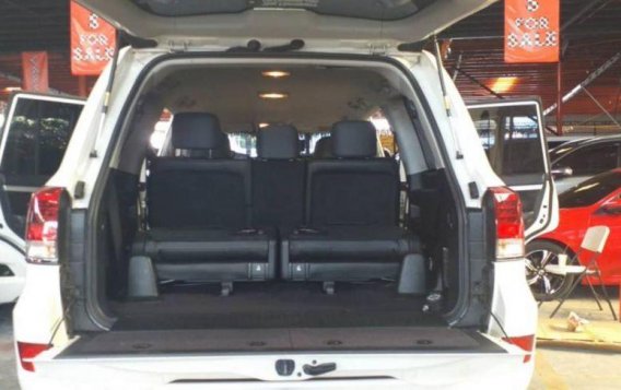 2nd Hand Toyota Land Cruiser 2016 for sale in Quezon City-5