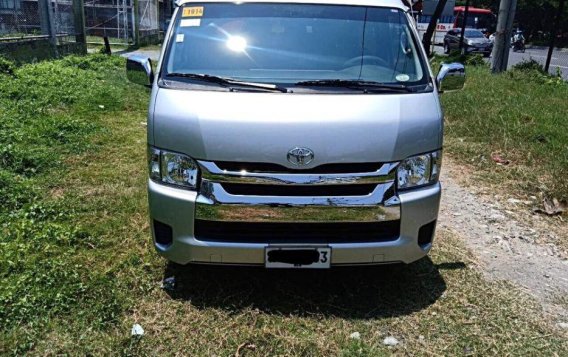 Selling Toyota Hiace 2015 Automatic Diesel in Pasay