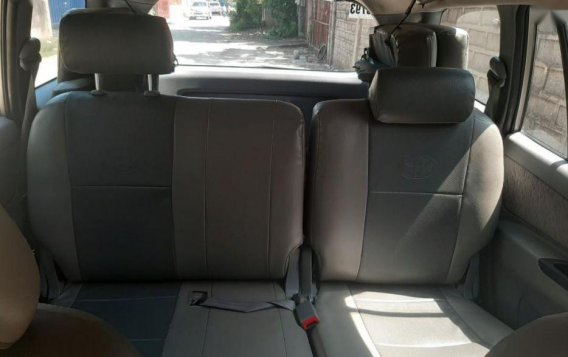 2nd Hand Toyota Innova 2009 at 75000 km for sale-6