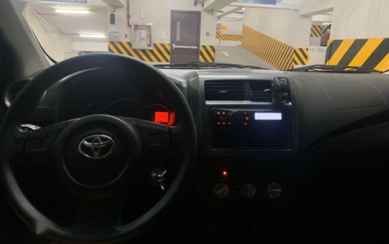 Selling Toyota Wigo 2017 Manual Gasoline in Quezon City-6