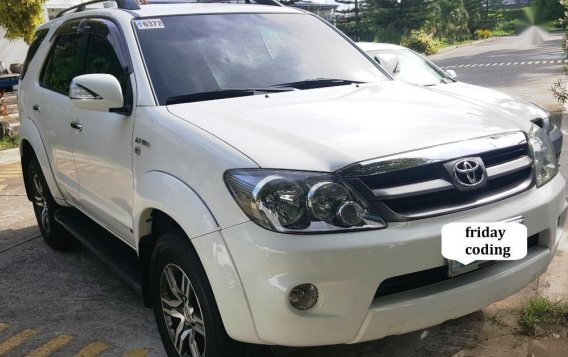 White Toyota Fortuner 2008 at 70000 km for sale