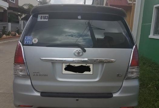 Selling 2nd Hand Toyota Innova 2010 in Cabuyao-3