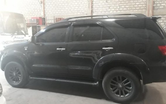 Sell 2nd Hand 2005 Toyota Fortuner at 121000 km in Pasig-2