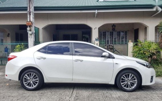 Sell 2nd Hand 2015 Toyota Corolla Altis Automatic Gasoline at 17000 km in Parañaque-2